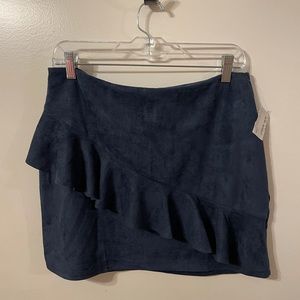 NWT navy velveteen skirt for fall. Size L